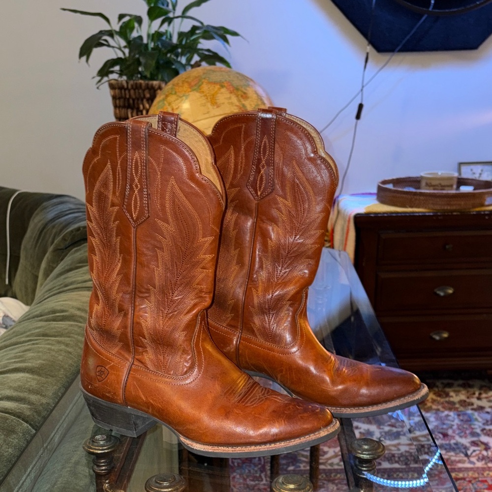 Ariat Tan Western Cowboy Boots